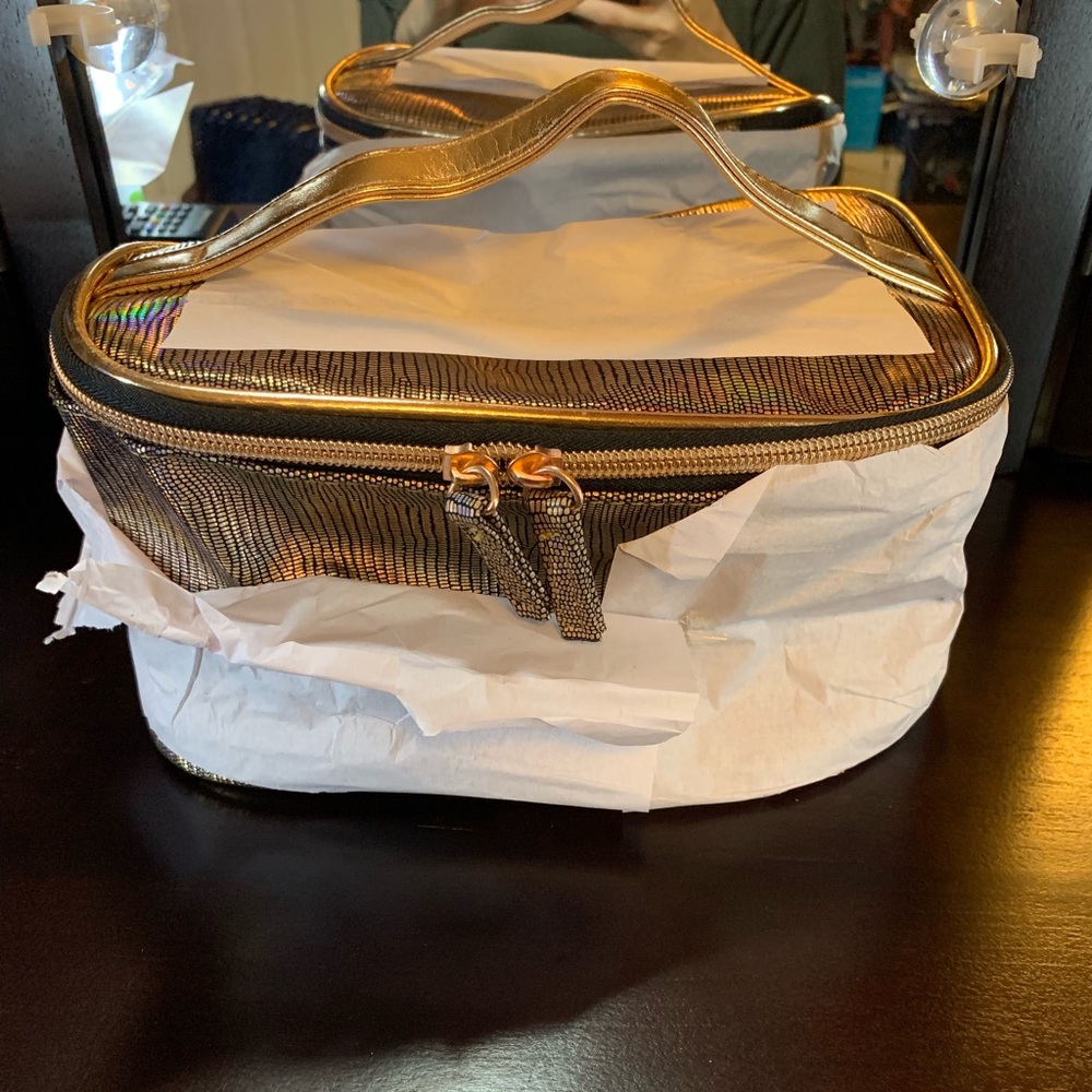 Makeup bag